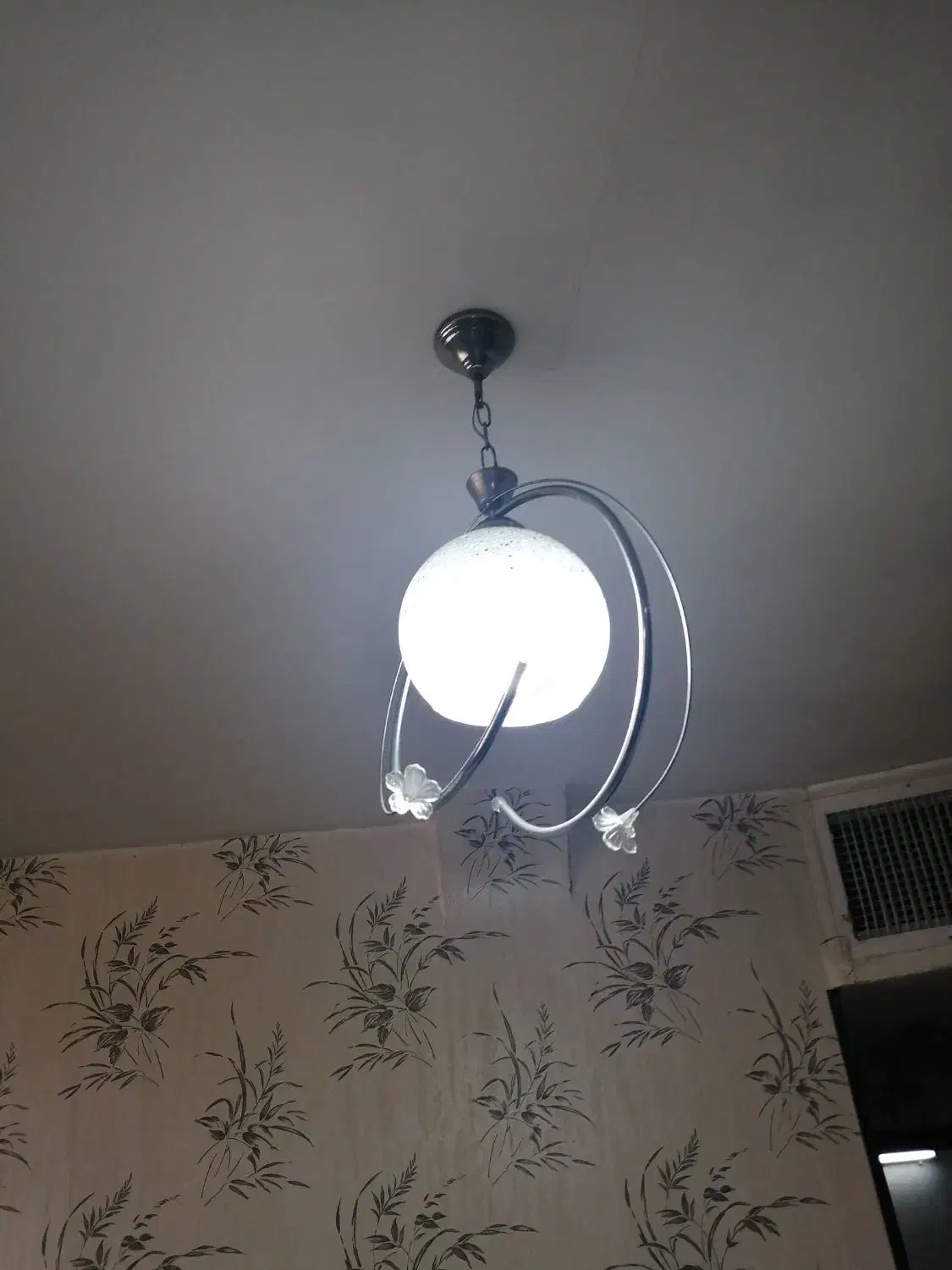 لوستر اتاق یا سالن|لوستر و چراغ آویز|شیراز, میانرود|دیوار