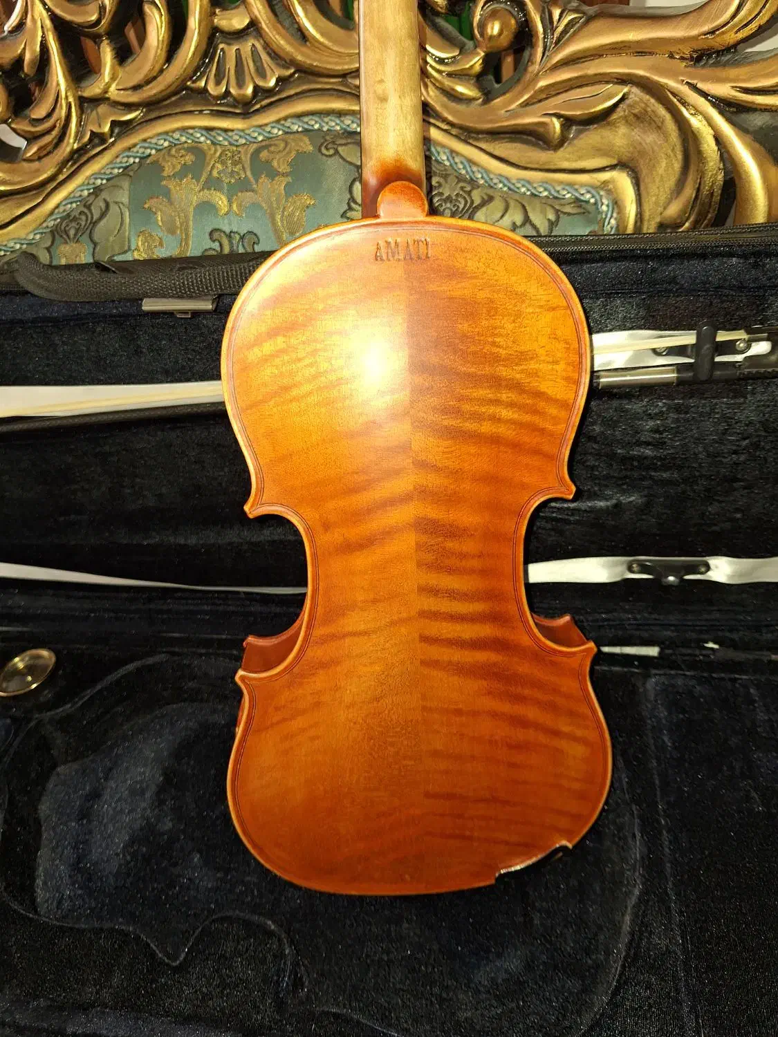 ویولون آماتی ۲۰۰ قدیمی|ویولن|شهرکرد, |دیوار