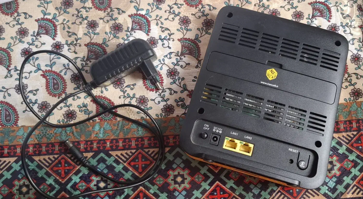 مودم TD-LTE ایرانسل مدل 140-TD|مودم و تجهیزات شبکه|پردیس, فاز ۴|دیوار