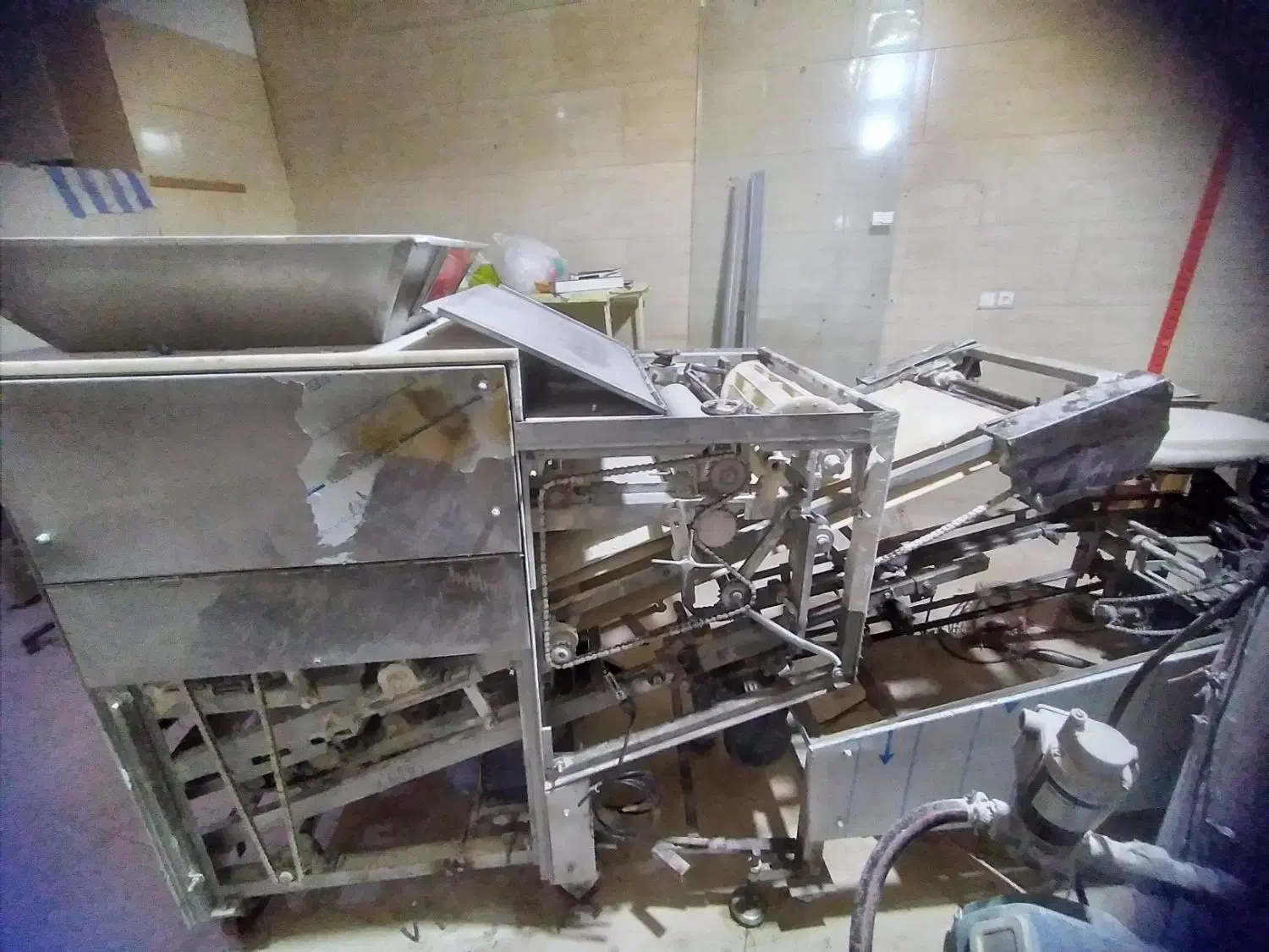 دستگاه نانوایی|ماشینآلات صنعتی|صومعهسرا, |دیوار