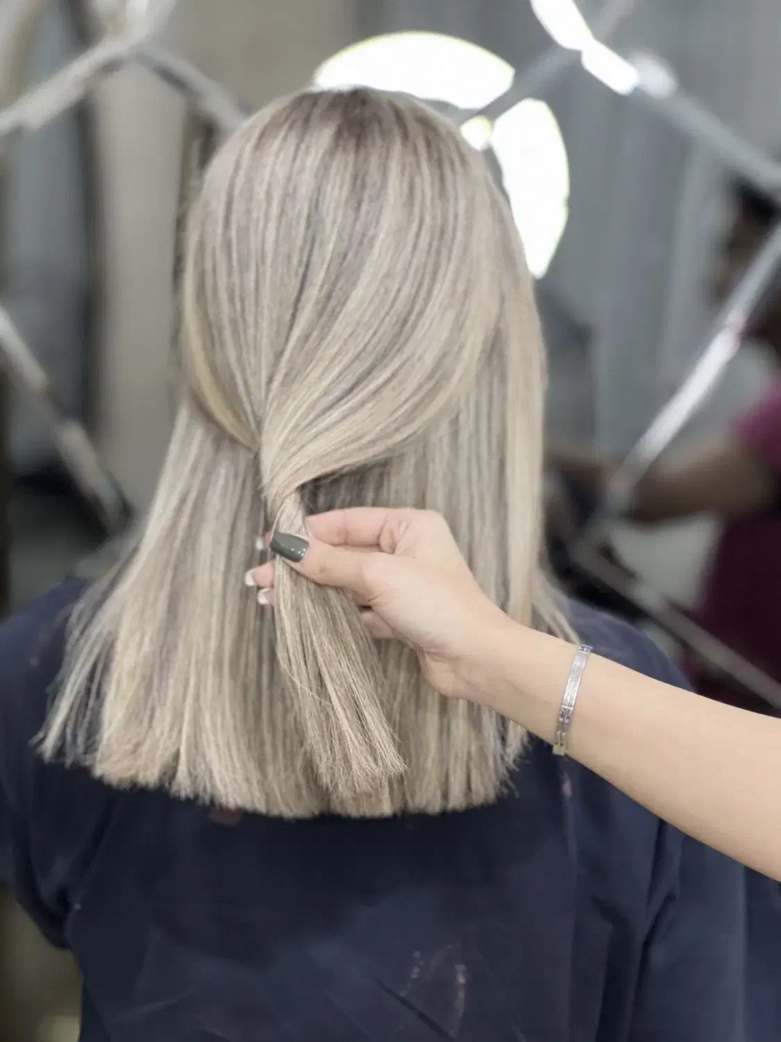 مدل رنگ مو،فقط هزینه مواد گرفته میشه|خدمات آرایشگری و زیبایی|خرم‌آباد, |دیوار