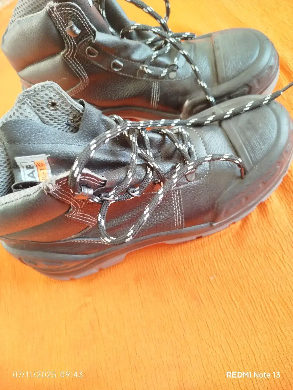 کفش کار سایز 44|کیف، کفش، کمربند|مهریز, |دیوار