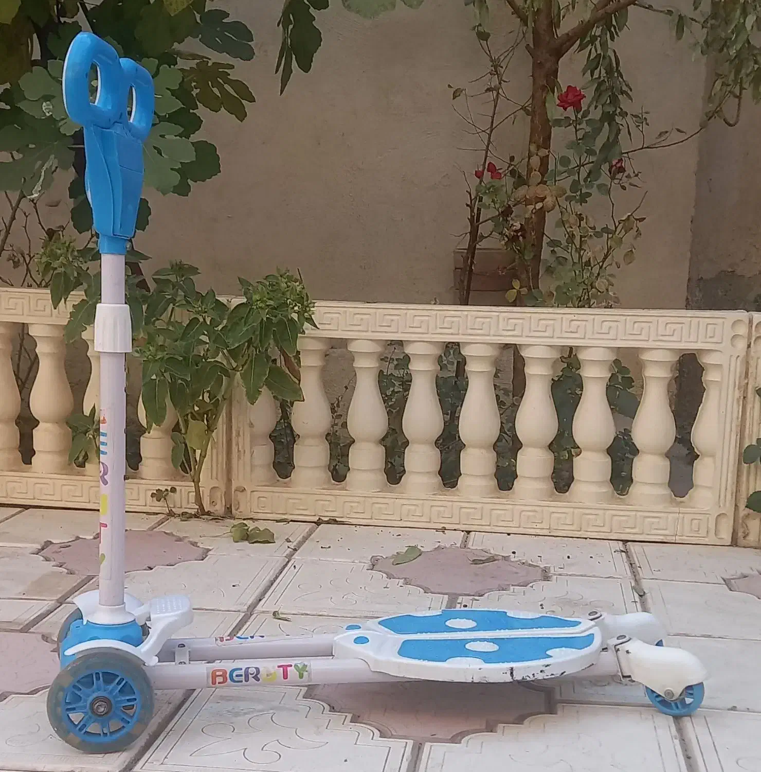 تزئینی|دوچرخه، اسکیت، اسکوتر|همدان, |دیوار