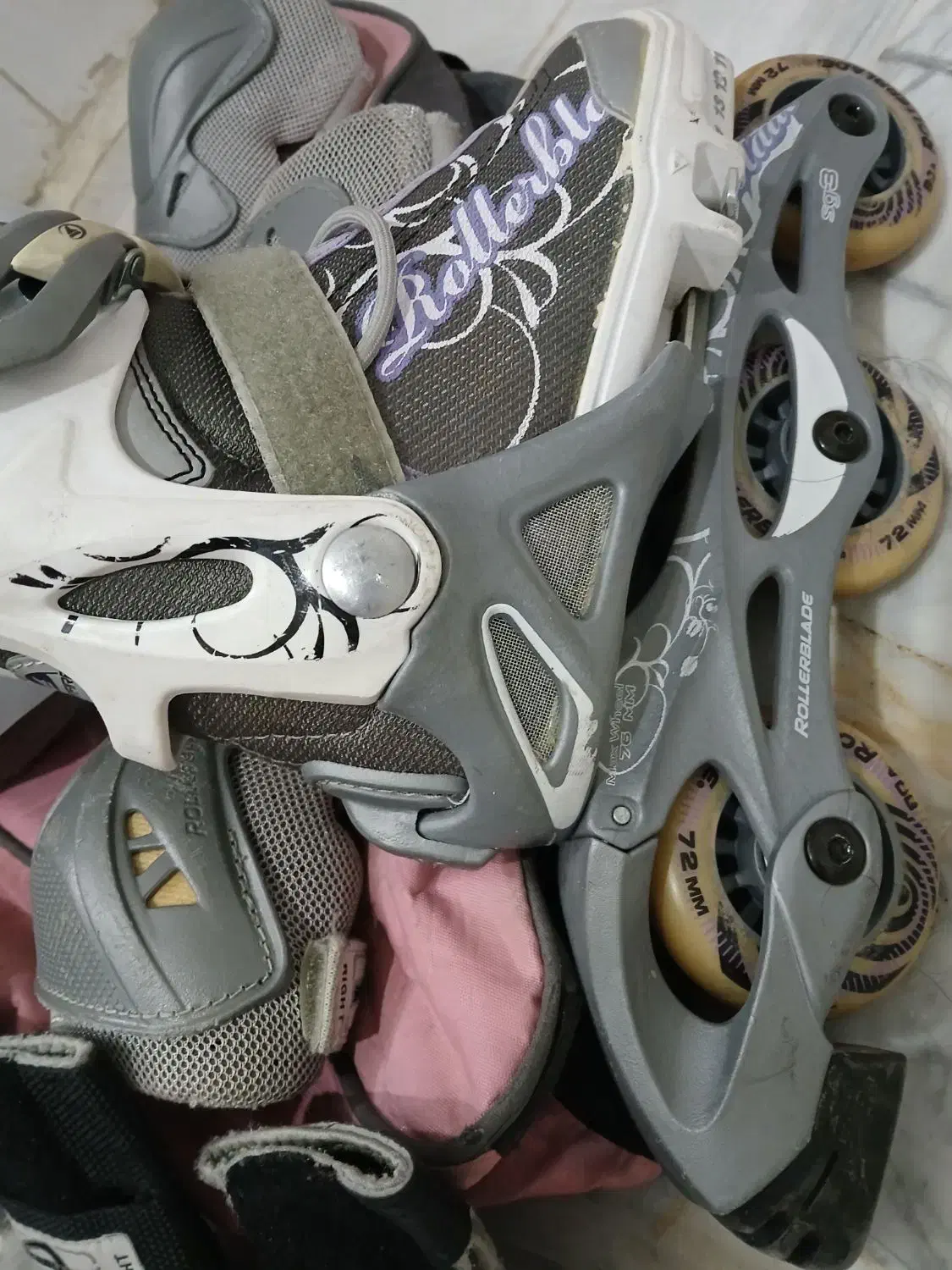 اسکیتRollerblad اصلی درحدنون|دوچرخه، اسکیت، اسکوتر|کرج, کوی کارمندان شمالی|دیوار