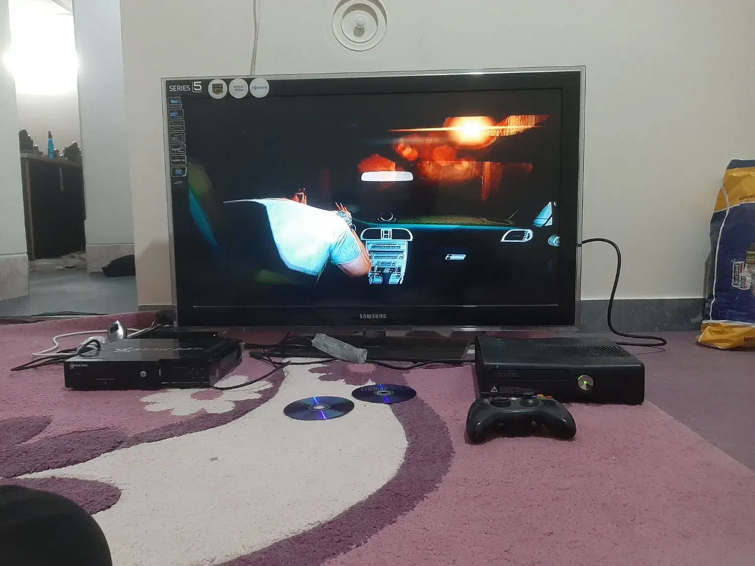 xbox 360 سالم در حد با چهارتا دسته سالم و اصلی|کنسول، بازی ویدئویی و آنلاین|شیراز, فاضل|دیوار