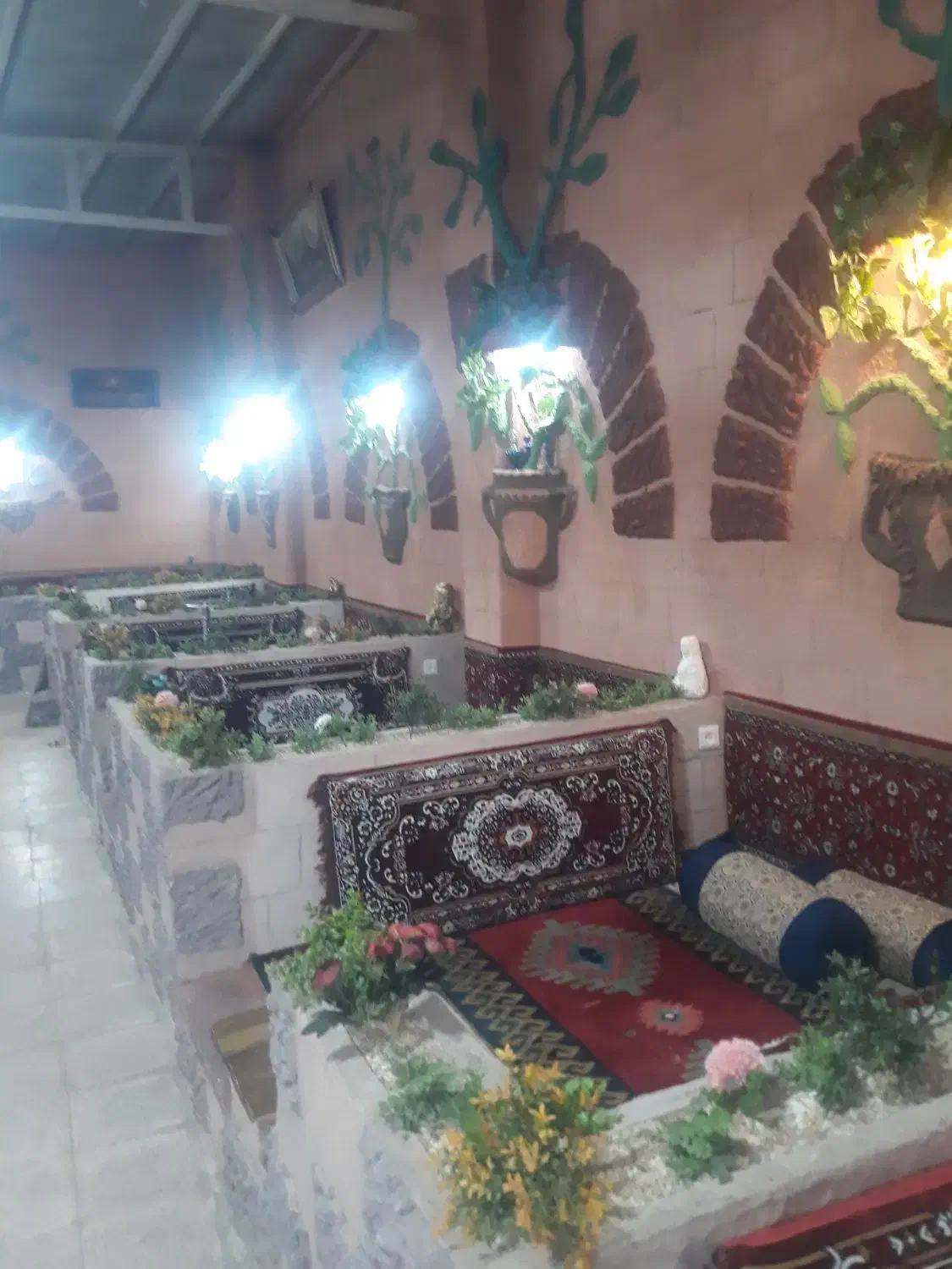 اجاره کافه رستوران باوسایل باسمنج هروی جاده تهران|اجارهٔ مغازه و غرفه|تبریز, |دیوار