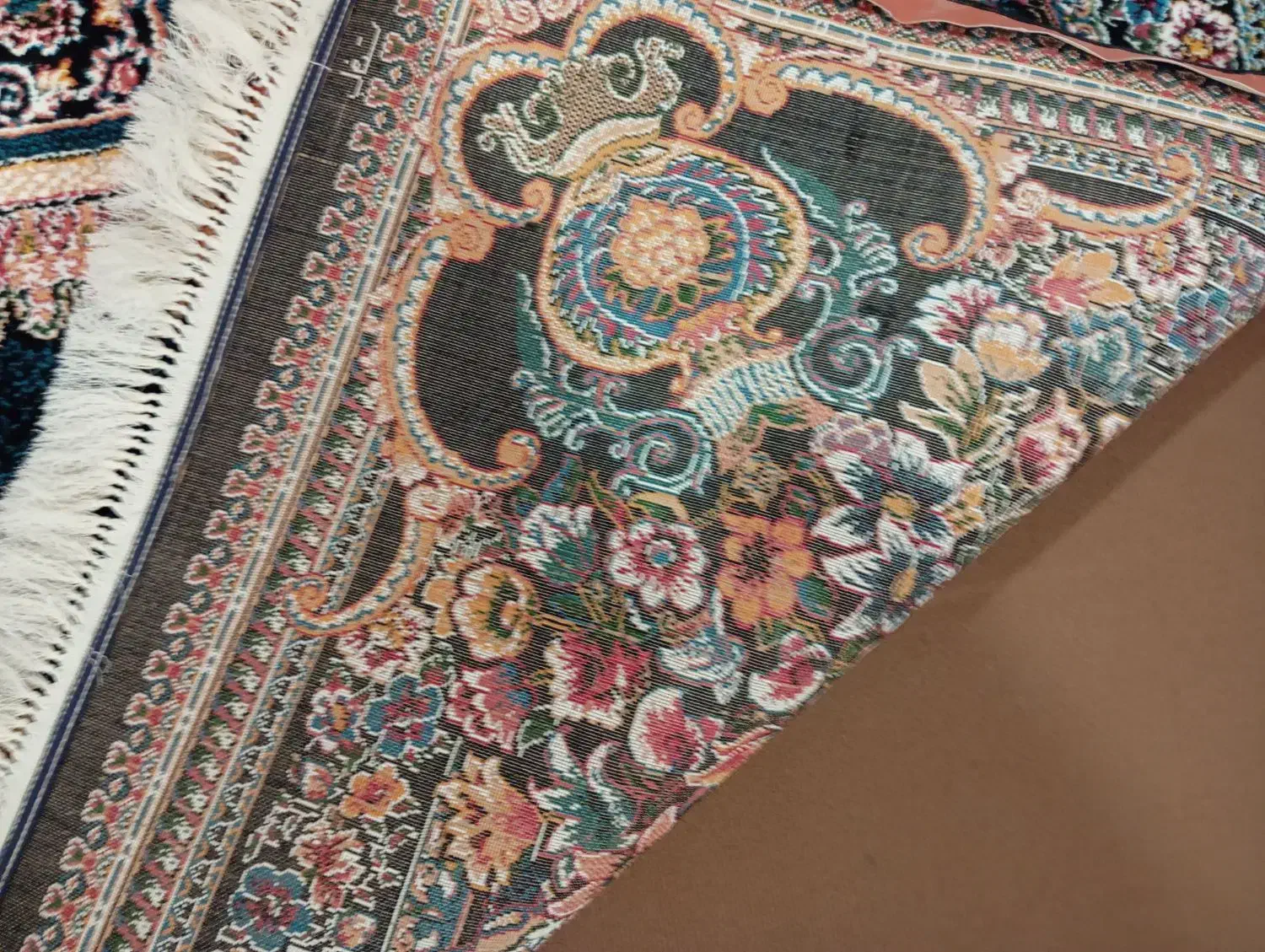 قالی دوازده متری|فرش|آمل, |دیوار