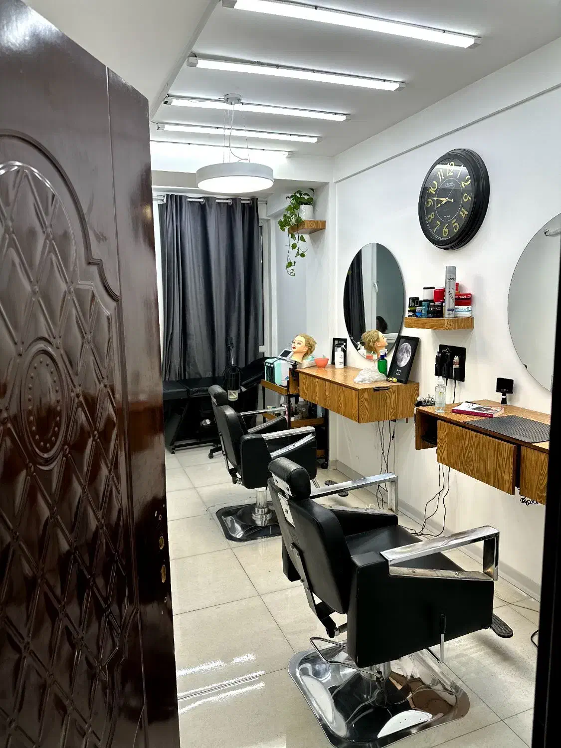 آرایشگر|خدمات آرایشگری و زیبایی|رباطکریم, رباطکریم|دیوار