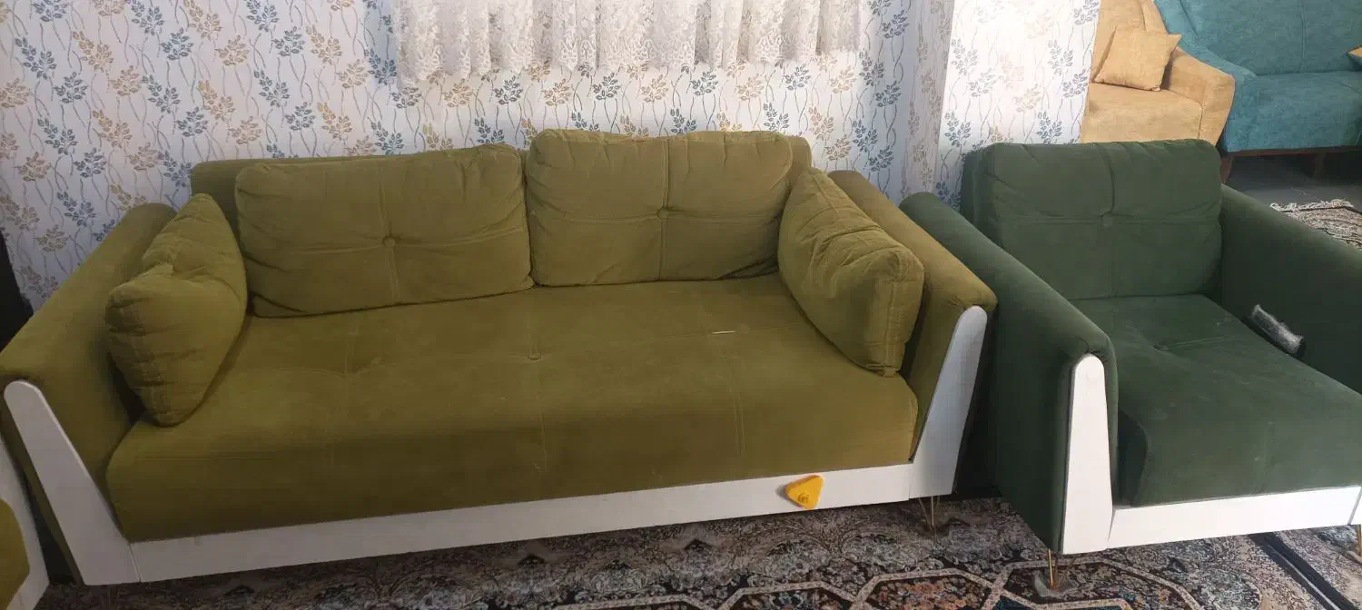 مبل راحتی ۸ نفره|مبلمان خانگی و میز عسلی|شیراز, شیشه‌گری|دیوار