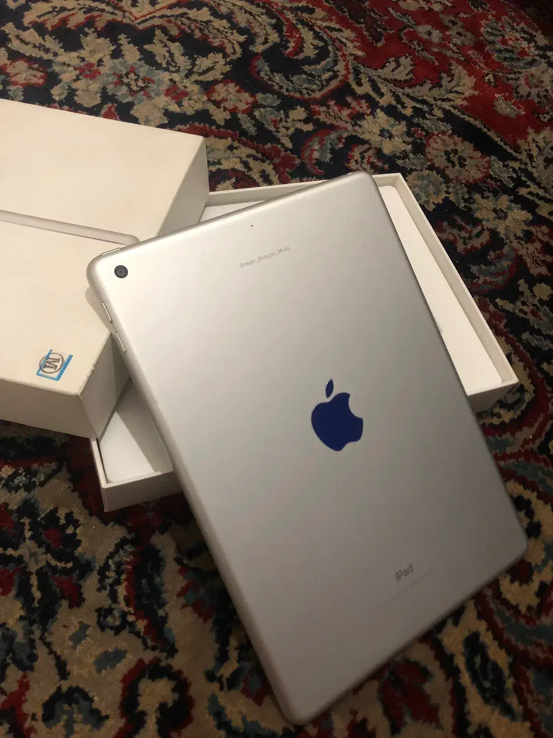 آی‌پد آیفون|تبلت|فردیس, فردیس|دیوار