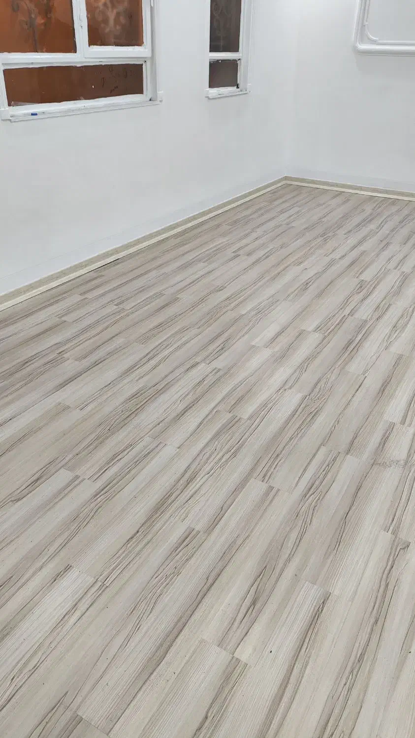 نصاب انواع کفپوش و پارکت و لمینت و قرنیز|خدمات پیشه و مهارت|بوشهر, |دیوار