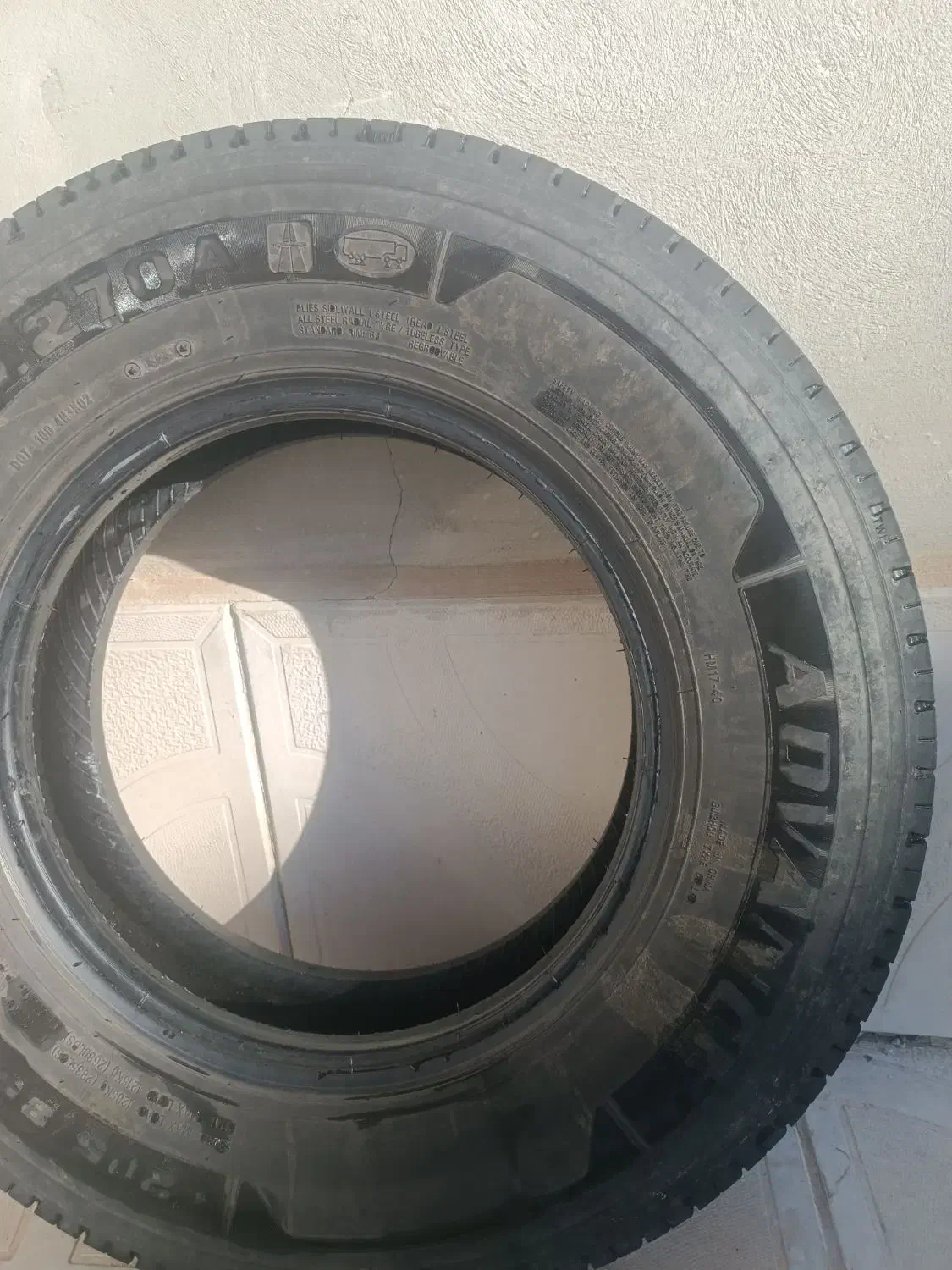 تایر جلوی نیسان تیوبلس|قطعات یدکی و لوازم جانبی|اهر, |دیوار