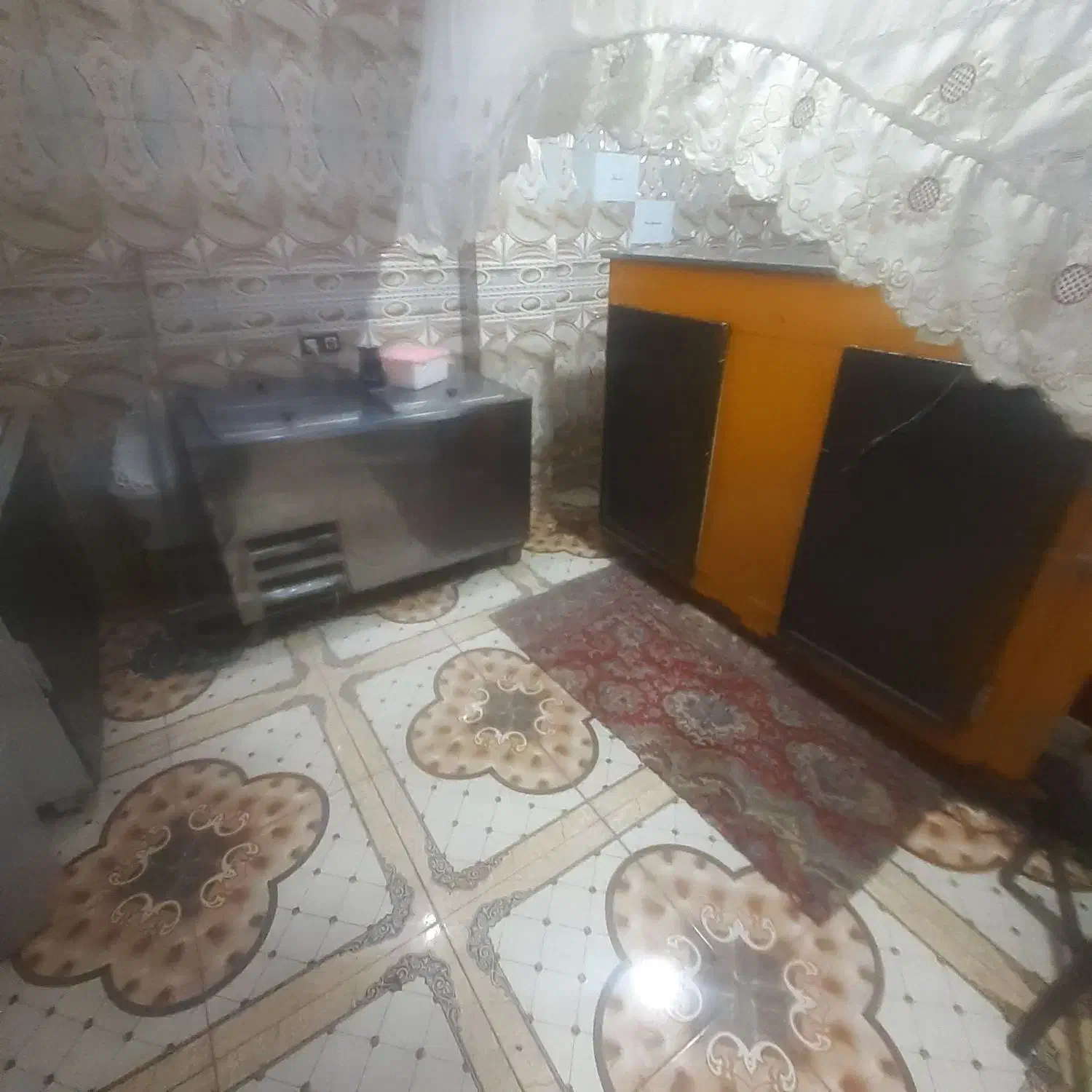 ساندویچ لوازم|فعالیت داوطلبانه|نرماشیر, |دیوار