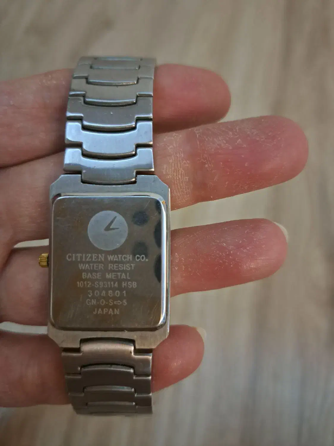 فروش ساعت نو ارجینال مردانه|ساعت|میانه, |دیوار