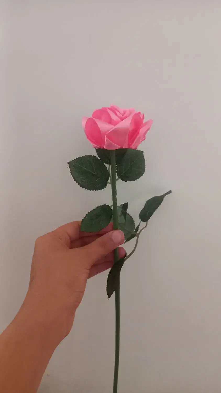 شاخه گل رز صورتی|گل مصنوعی|فیروزآباد (فارس), |دیوار