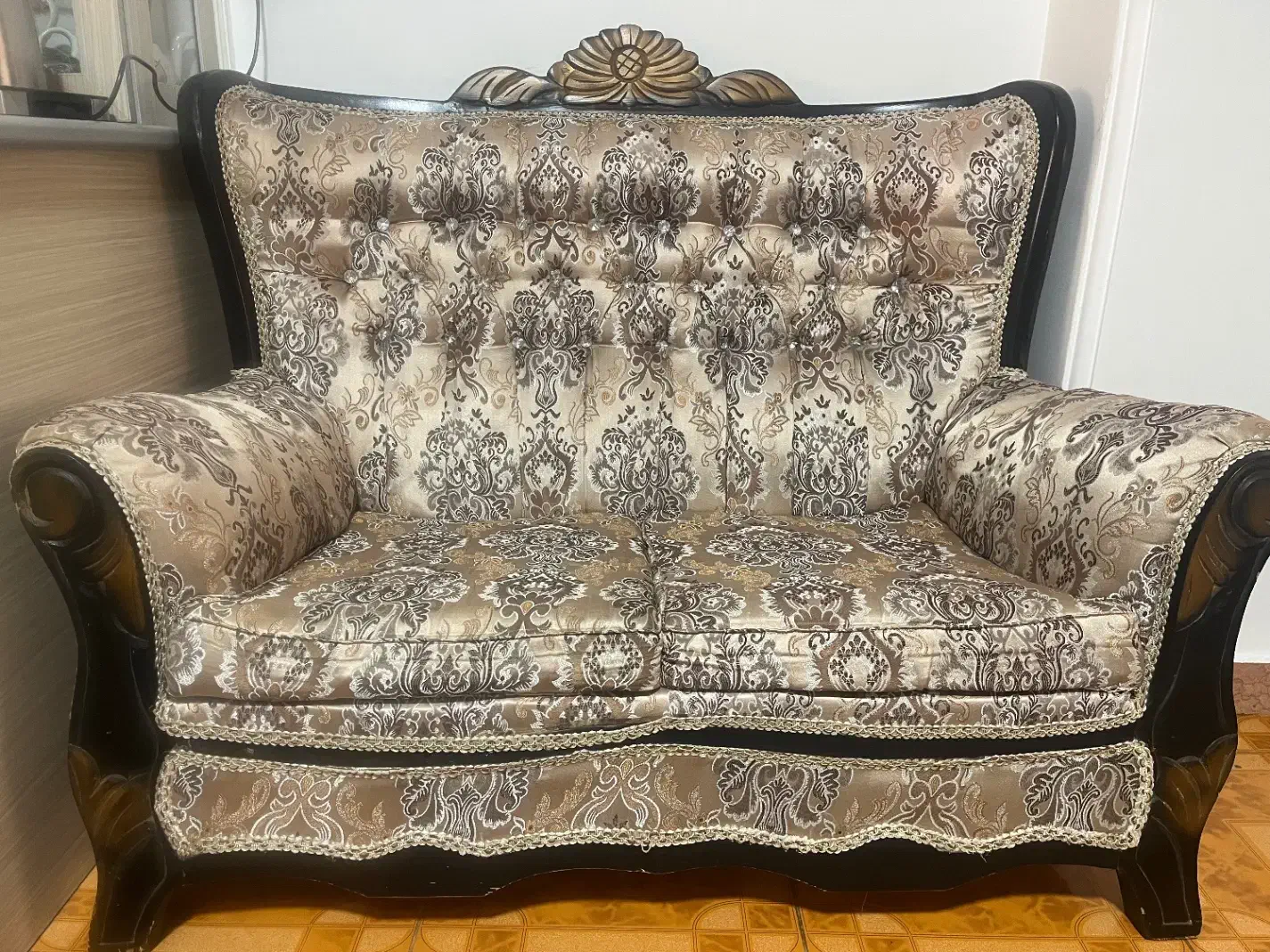 دو دست مبل ۸ نفره + دو عدد مبل یک نفره|مبلمان خانگی و میز عسلی|آمل, |دیوار