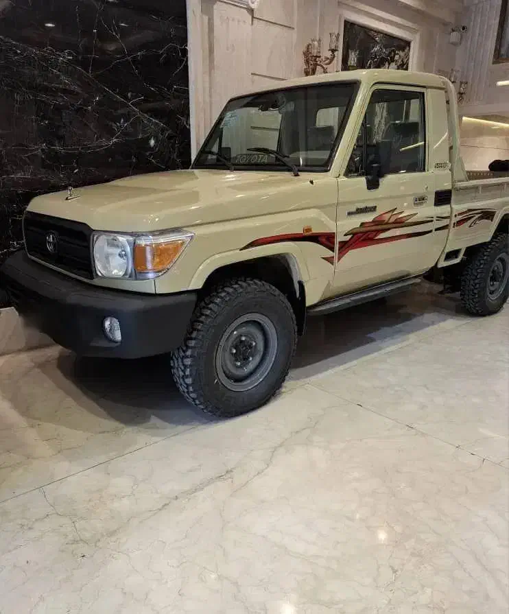 تویوتا لندکروزر سری 70|خودرو سواری و وانت|تهران, امیر بهادر|دیوار