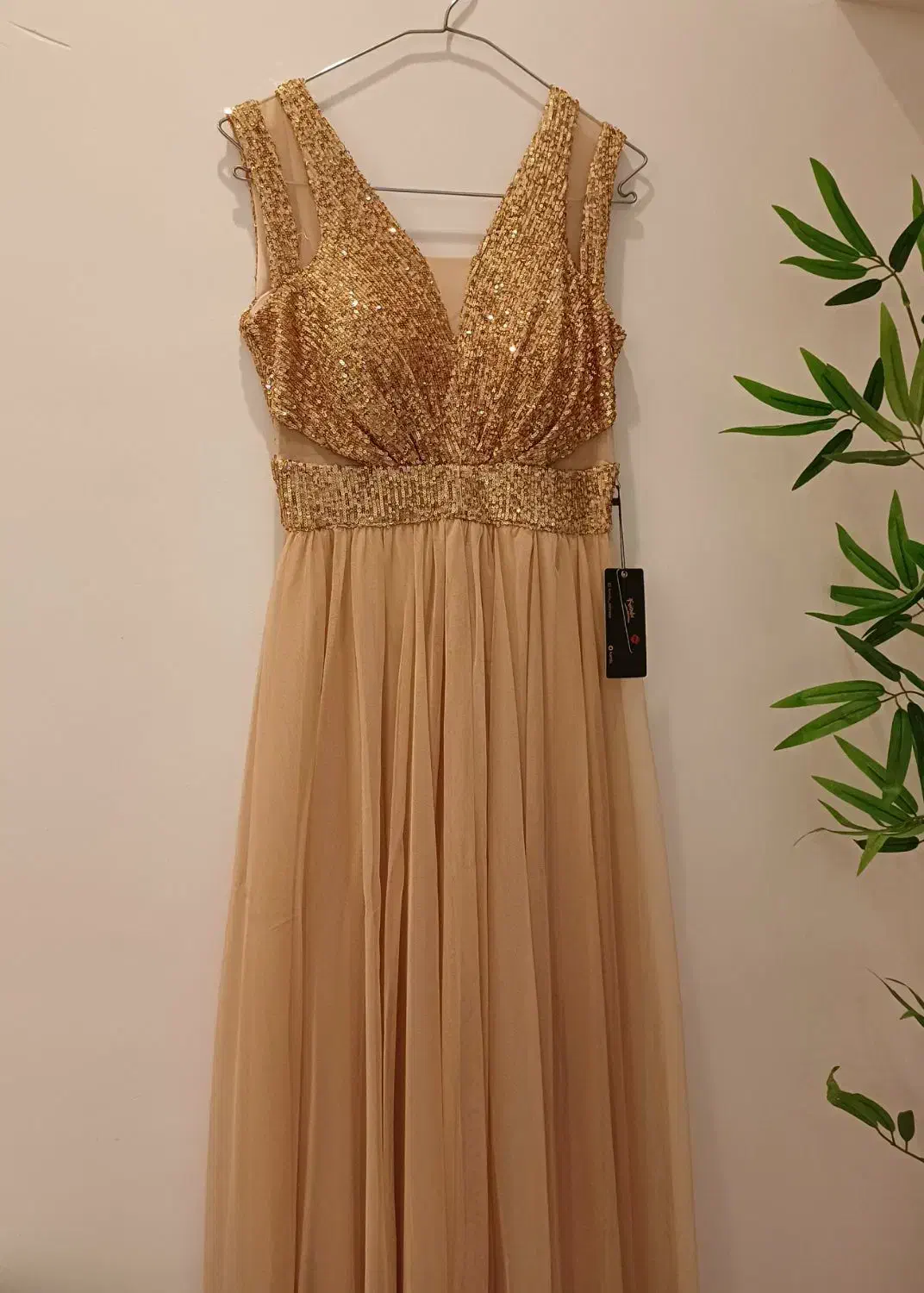 پیراهن مجلسی نو ۳۸|لباس|رشت, منظریه|دیوار