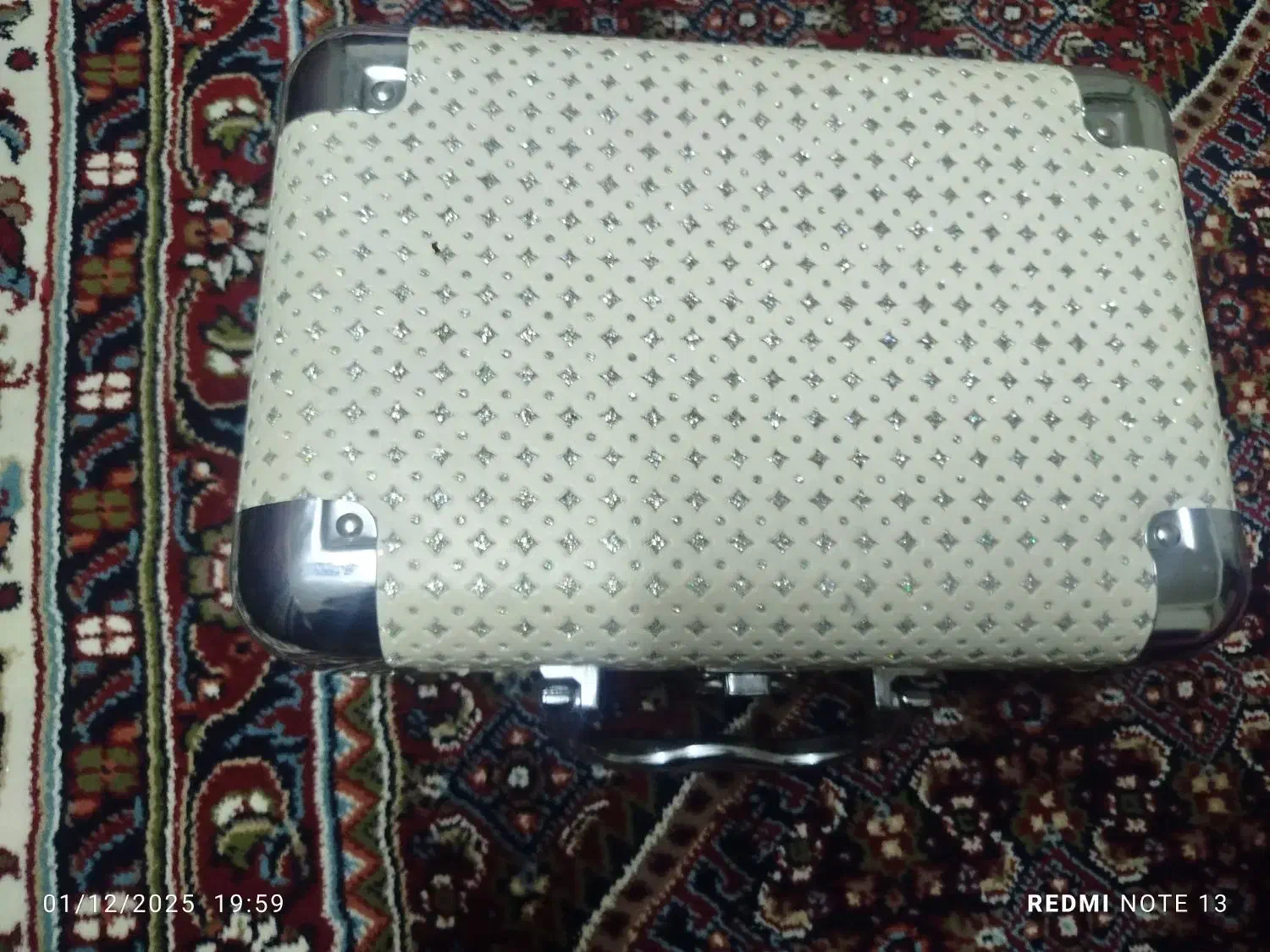 چمدان|کیف، کفش، کمربند|همدان, |دیوار