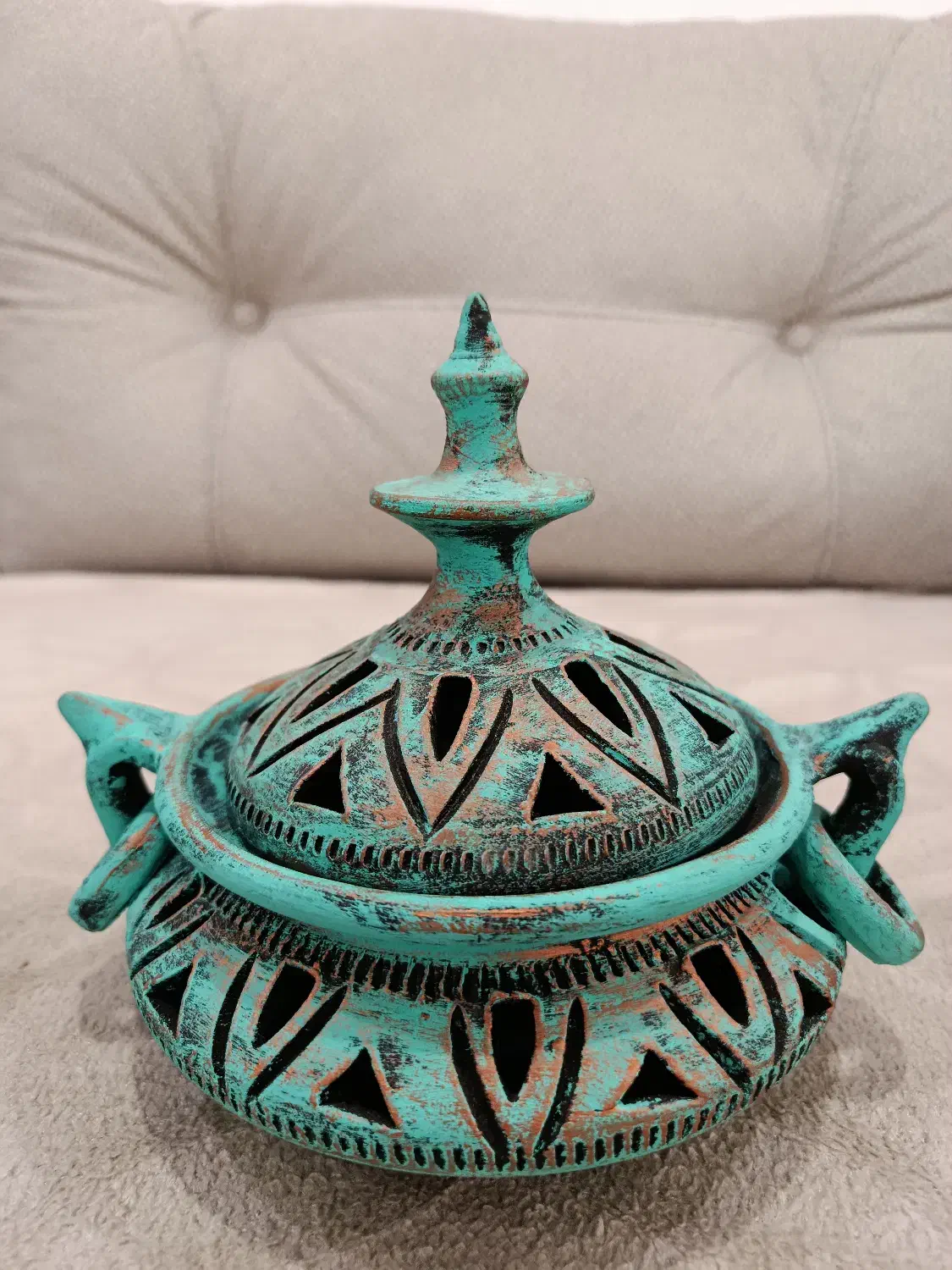 شکلات خوری ویک جفت جاشمعی سفال طرح انتیک پتینه|صنایع دستی و سایر لوازم تزئینی|قم, شاه سید علی|دیوار
