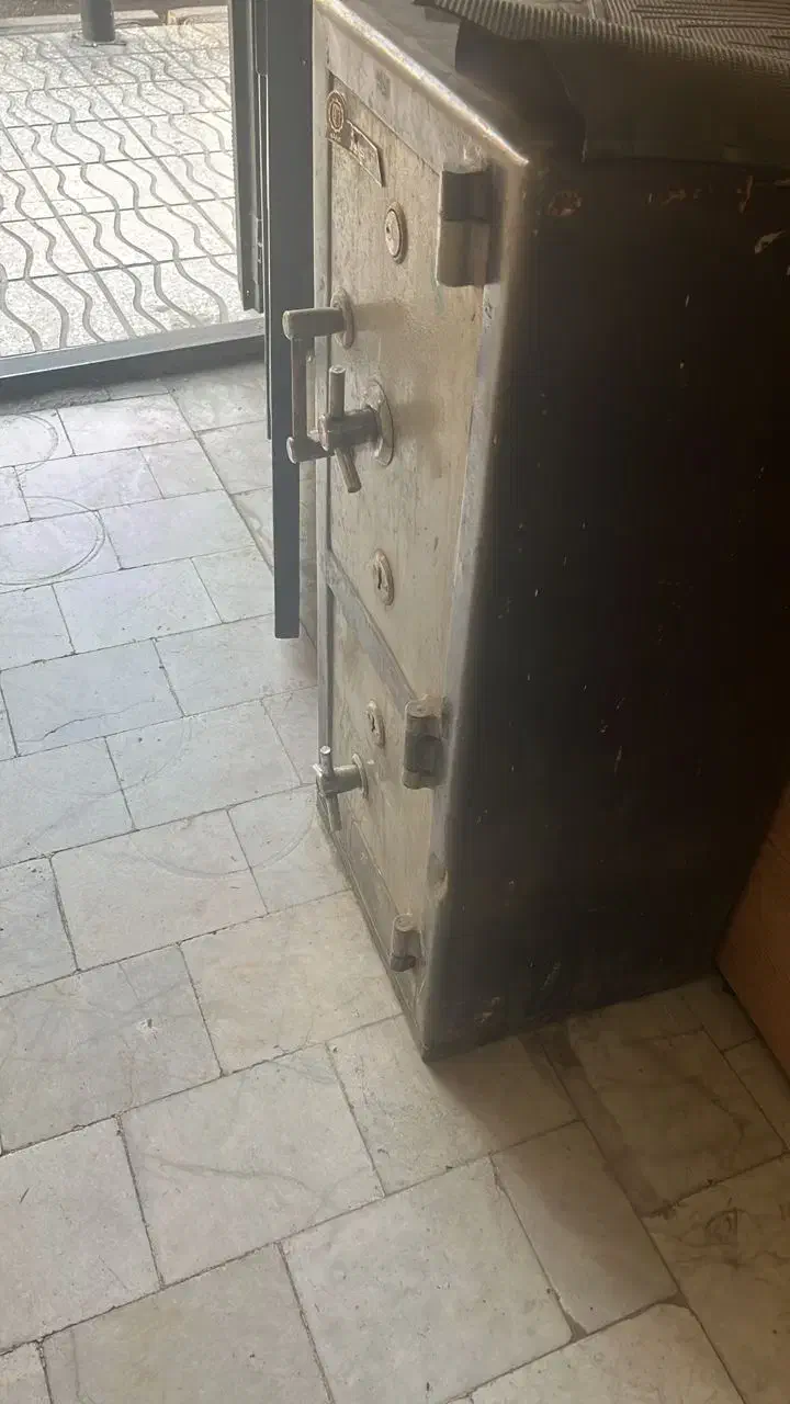 گاوصندوق دو طبقه|ابزارآلات|کرج, عظیمیه|دیوار