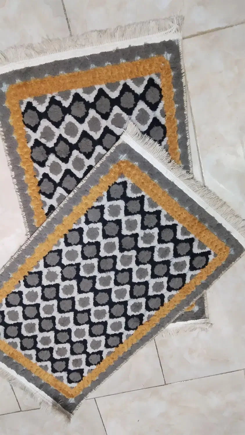 پادری|پادری|صومعه‌سرا, |دیوار