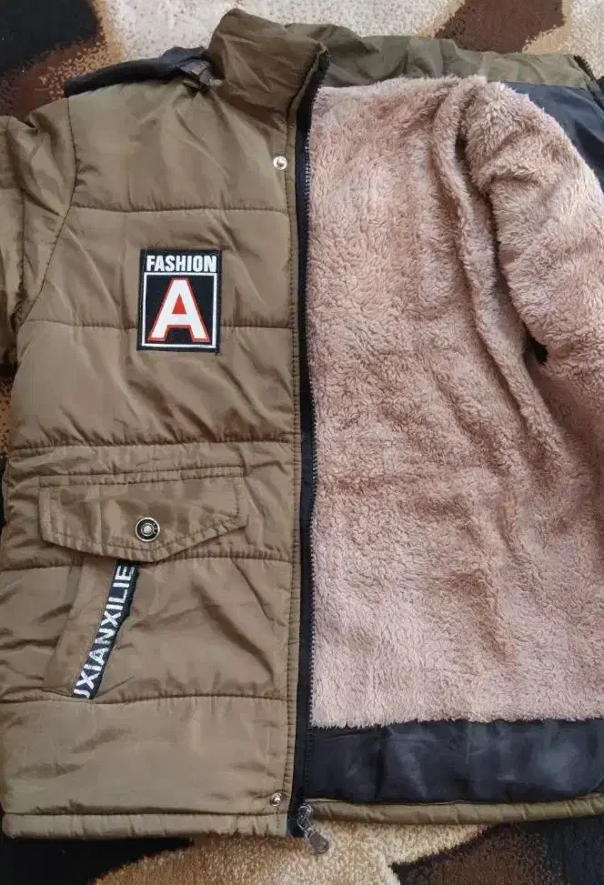 پسرانه نو|لباس|گلپایگان, |دیوار