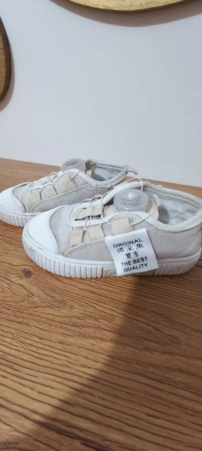 ۲جفت کفش خارجی  کارکرده ۵۰۰|کفش و لباس بچه|محمدشهر, محمدشهر|دیوار