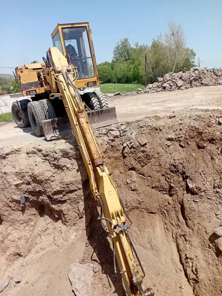 بیل کاترپیلار لاستیکی مدل 1998|خودرو سنگین|تهران, اکباتان|دیوار