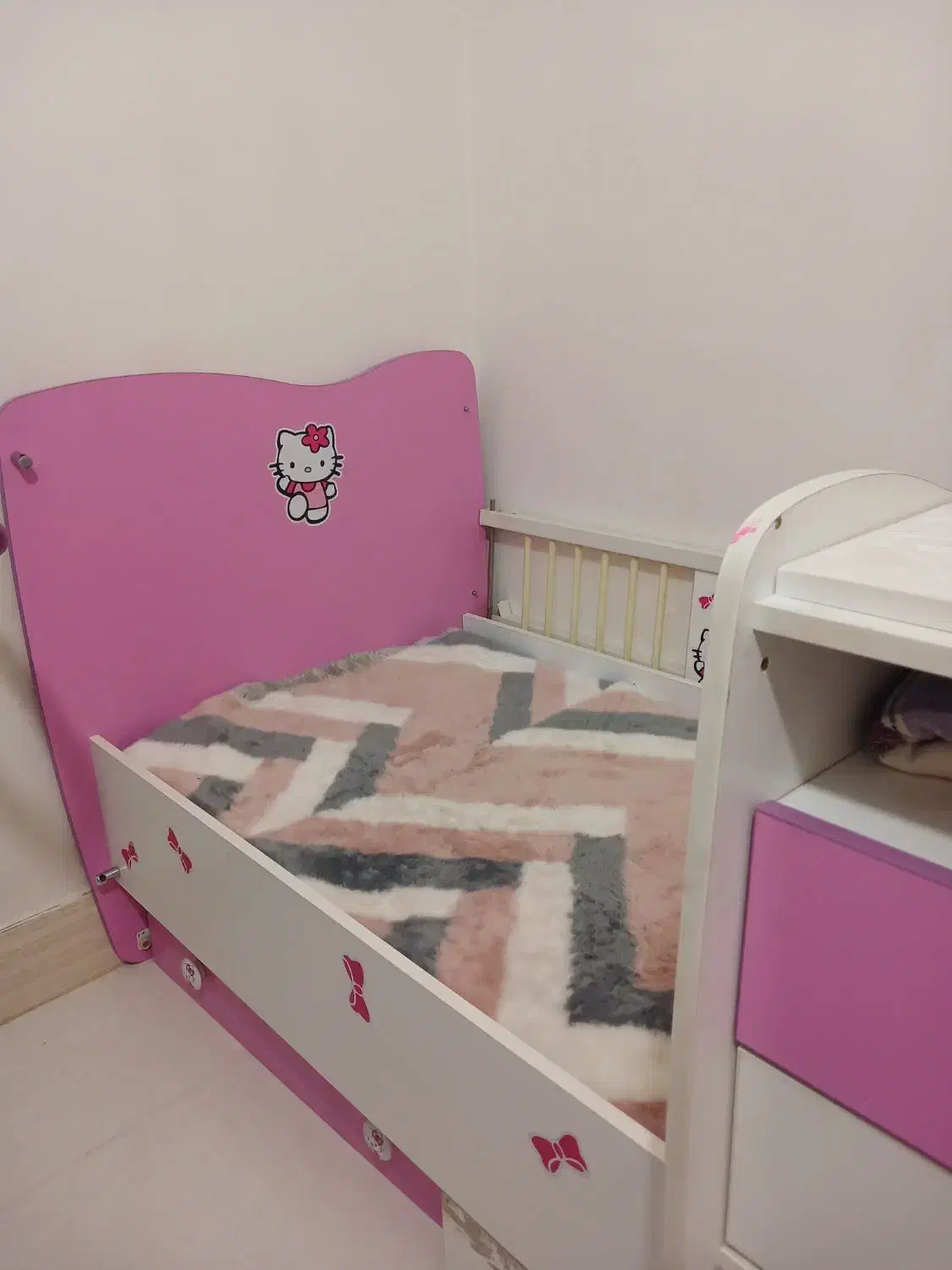 تخت دو منظوره کودک و نوجوان و کمد|تخت و سرویس خواب|آبادان, |دیوار