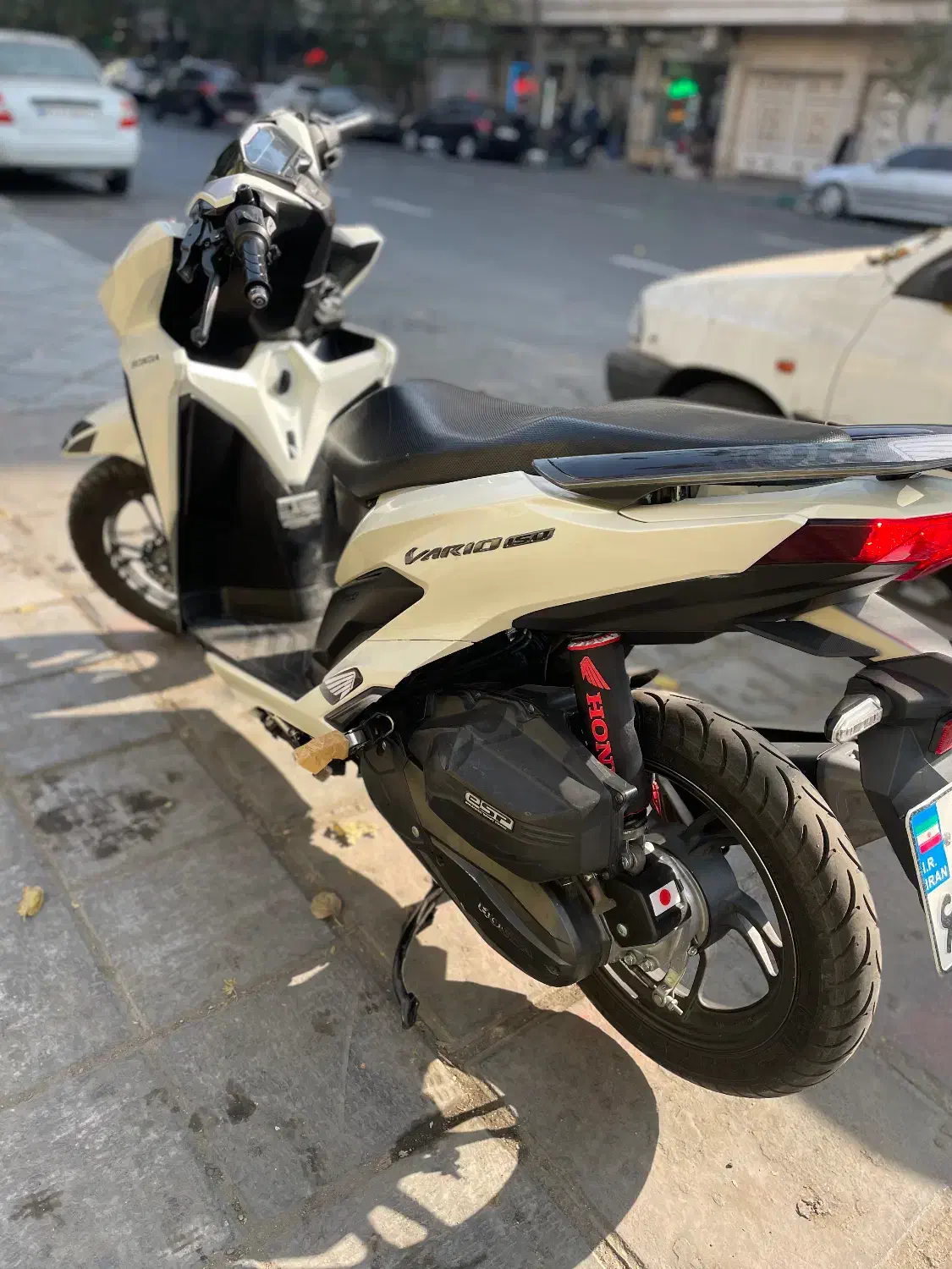 کلیک واریو 150 سالار گستر فروش فوری|موتورسیکلت|تهران, امیریه|دیوار