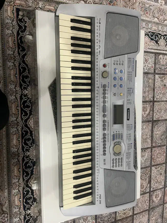 ارگ یاماها ۲۹۰|پیانو، کیبورد، آکاردئون|رشت, رشتیان|دیوار