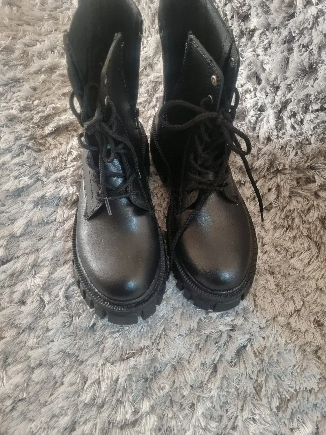 نیم بوت مشکی سایز39|کیف، کفش، کمربند|نسیم‌شهر, |دیوار