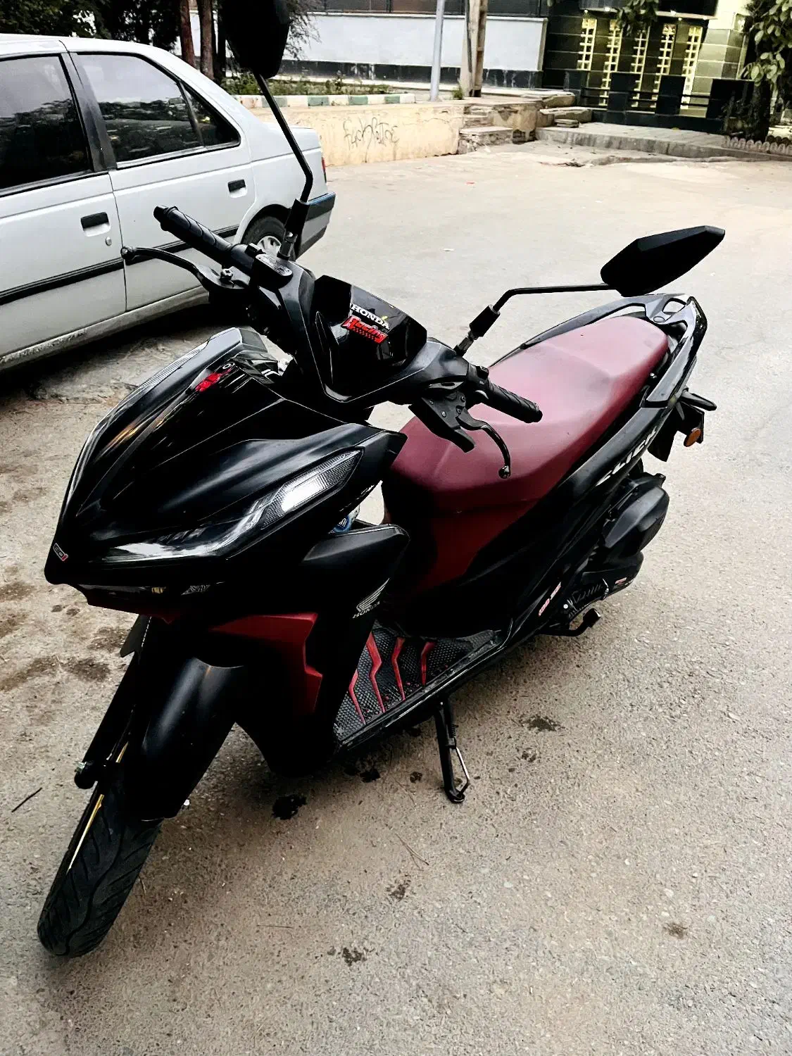 کلیک 180 هرم 1402|موتورسیکلت|کرج, آق تپه|دیوار