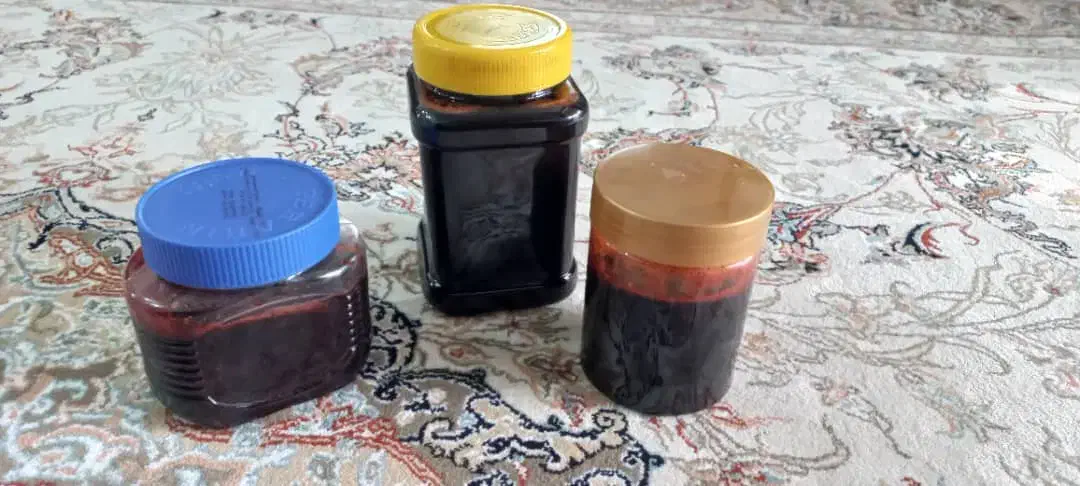 شیره انگور و سرکه طبیعی خانگی موجود می‌باشد|خوردنی و آشامیدنی|حویق, |دیوار