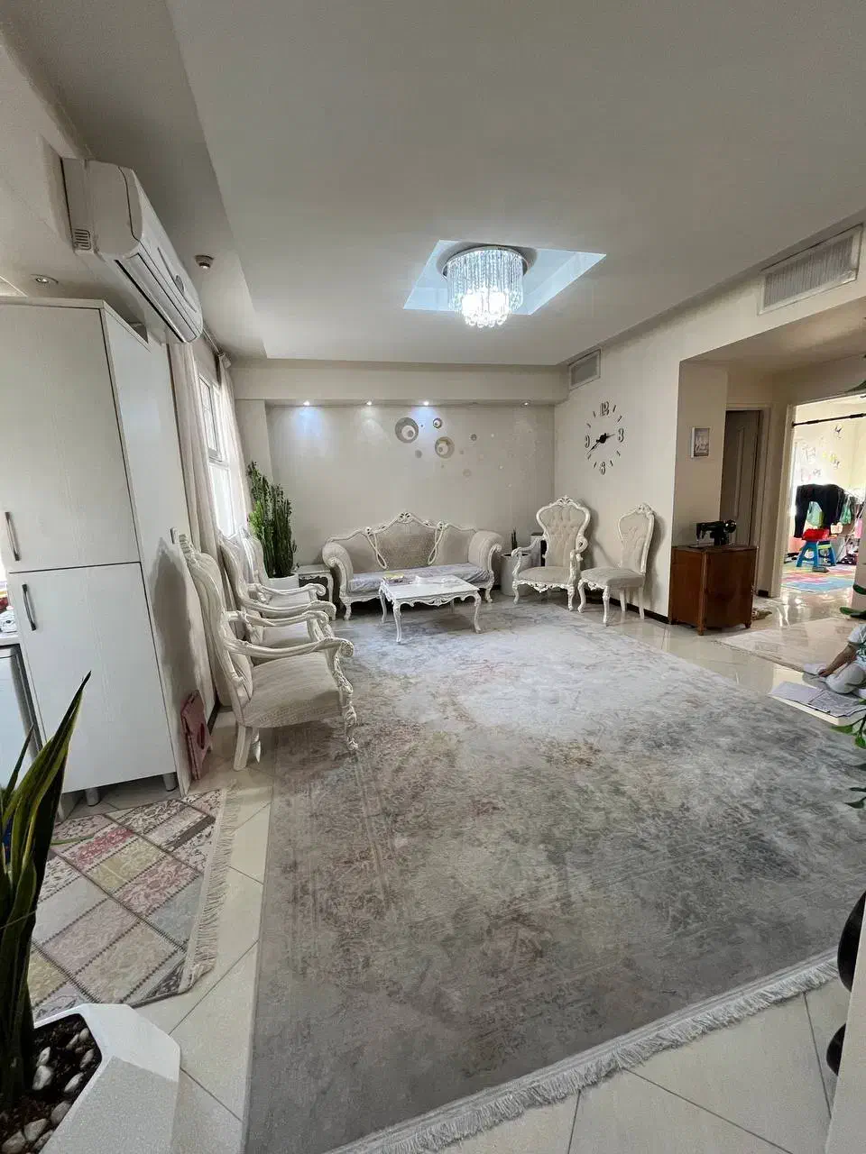 واحدی زیبا در مجتمعِ خوش نامِ منطقه گمرک هلال احمر|فروش آپارتمان|تهران, انبار نفت|دیوار