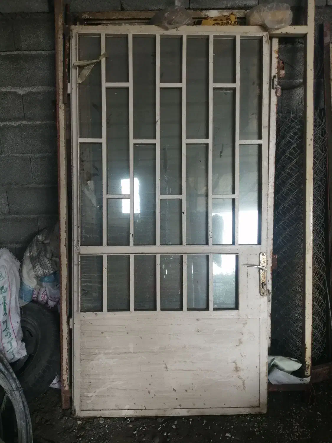 درب آهنی فروشی|مصالح و تجهیزات ساختمان|تالش, طولارود|دیوار