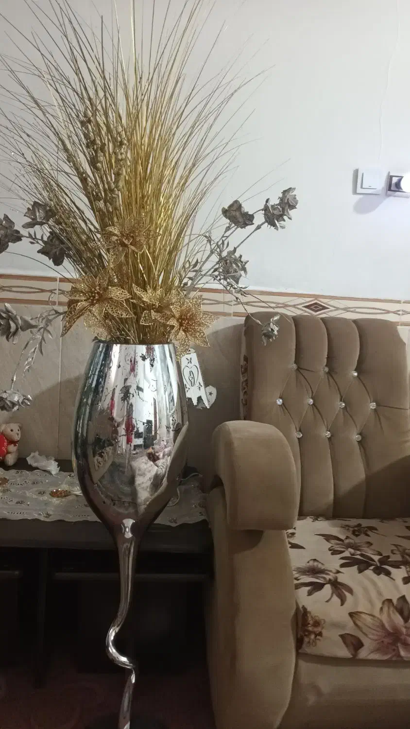 گل شیک|گل مصنوعی|رباط‌کریم, نصیرشهر|دیوار