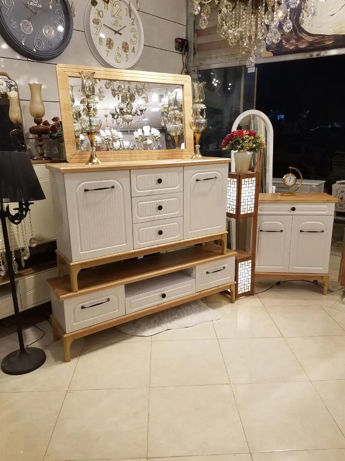 آینه کنسول ویکتوریا میز تی و ویکتوریا NEW|بوفه، ویترین، کنسول|خرم‌آباد, |دیوار