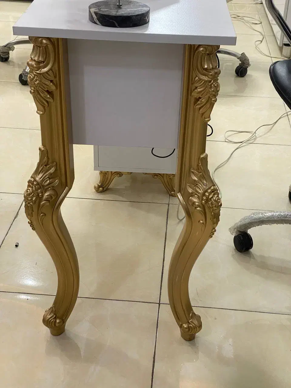 میز و صندلی ناخن|آرایشگاه و سالن‌های زیبایی|ساری, |دیوار