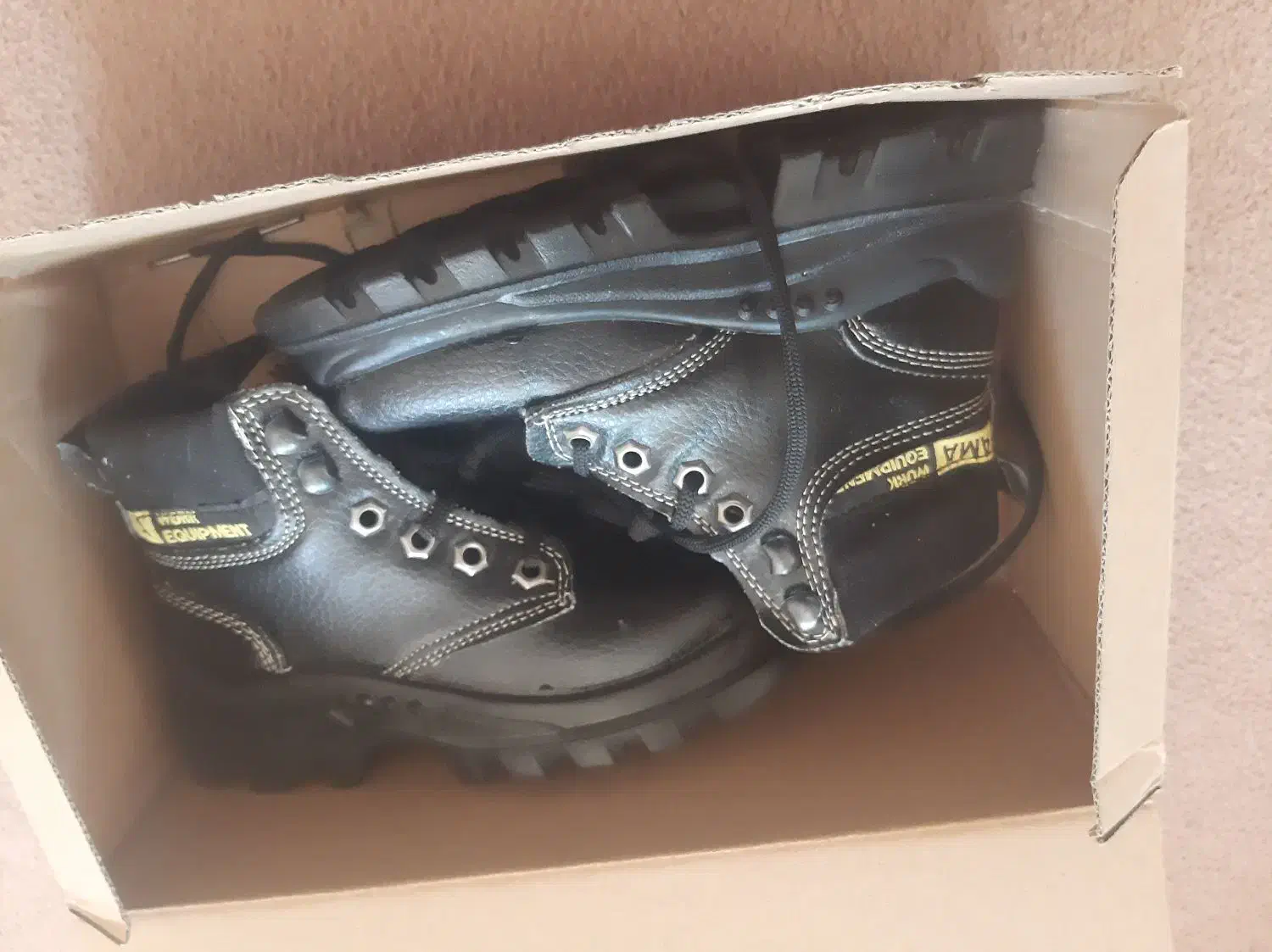 بوت بچگانه|کفش و لباس بچه|یاسوج, |دیوار