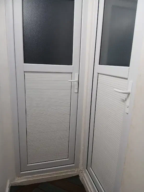 درپنجره پی وی سی درب چوبی|خدمات پیشه و مهارت|بندر امام خمینی, |دیوار