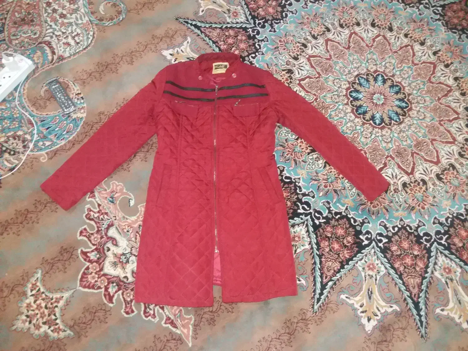 پالتو|لباس|مشهد, شهید آوینی|دیوار