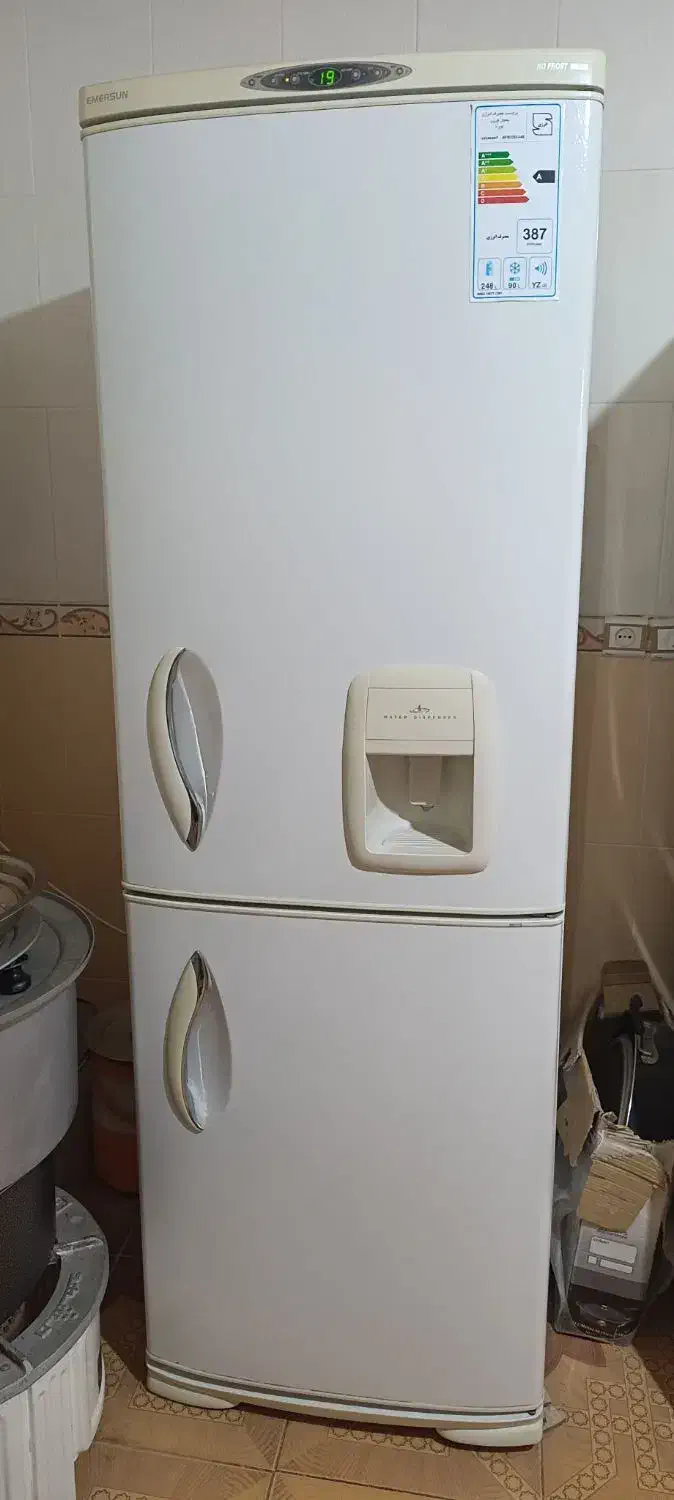 دو دستگاه یخچال فریزر سالم و تمیز|یخچال و فریزر|کاشمر, |دیوار