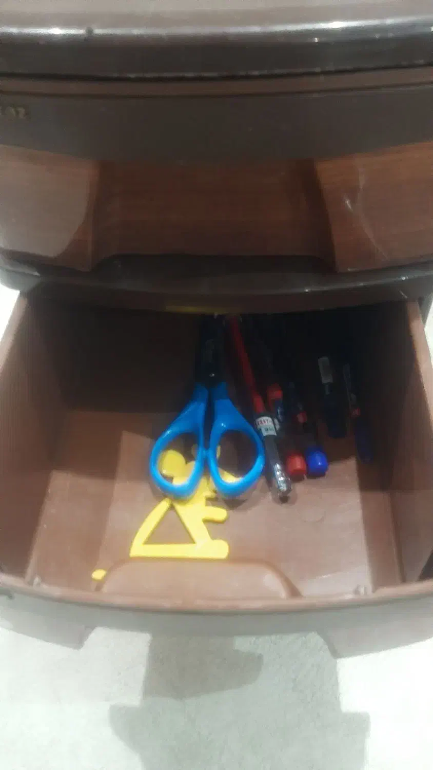 کشو رومیزی|ظروف نگهدارنده، پلاستیکی، یکبارمصرف|اصفهان, بهاران|دیوار