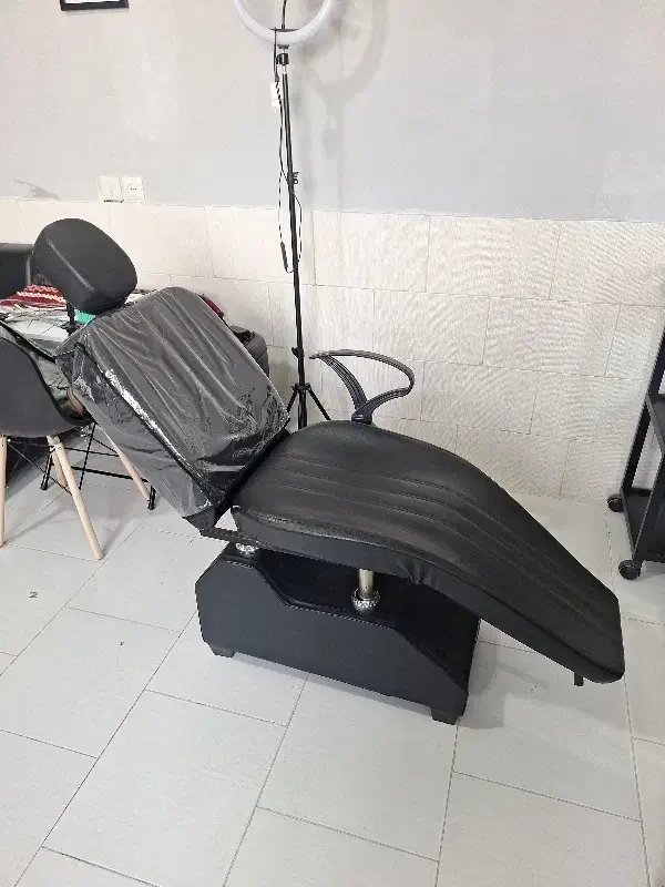 صندلی اصلاح در حد نو|آرایشگاه و سالنهای زیبایی|یزد, |دیوار