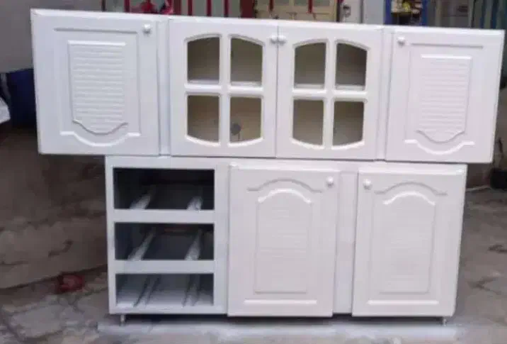 ضدزنگ و رنگ در حیاط ساختمان کابینت سایبان و...|خدمات پیشه و مهارت|دوگنبدان, |دیوار