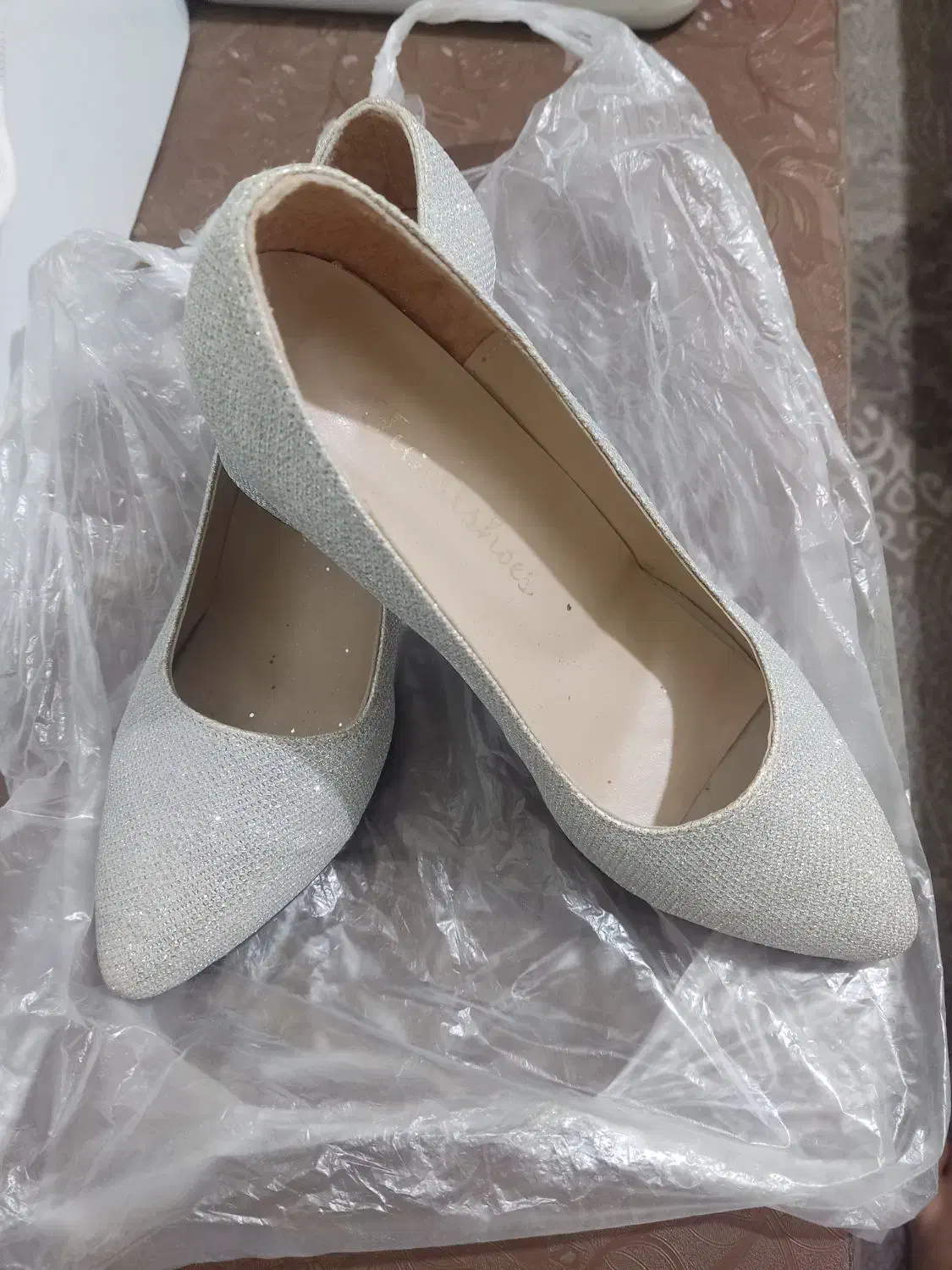 پیراهن و کفش مجلسی در حد نو|لباس|پردیس, فاز ۳|دیوار