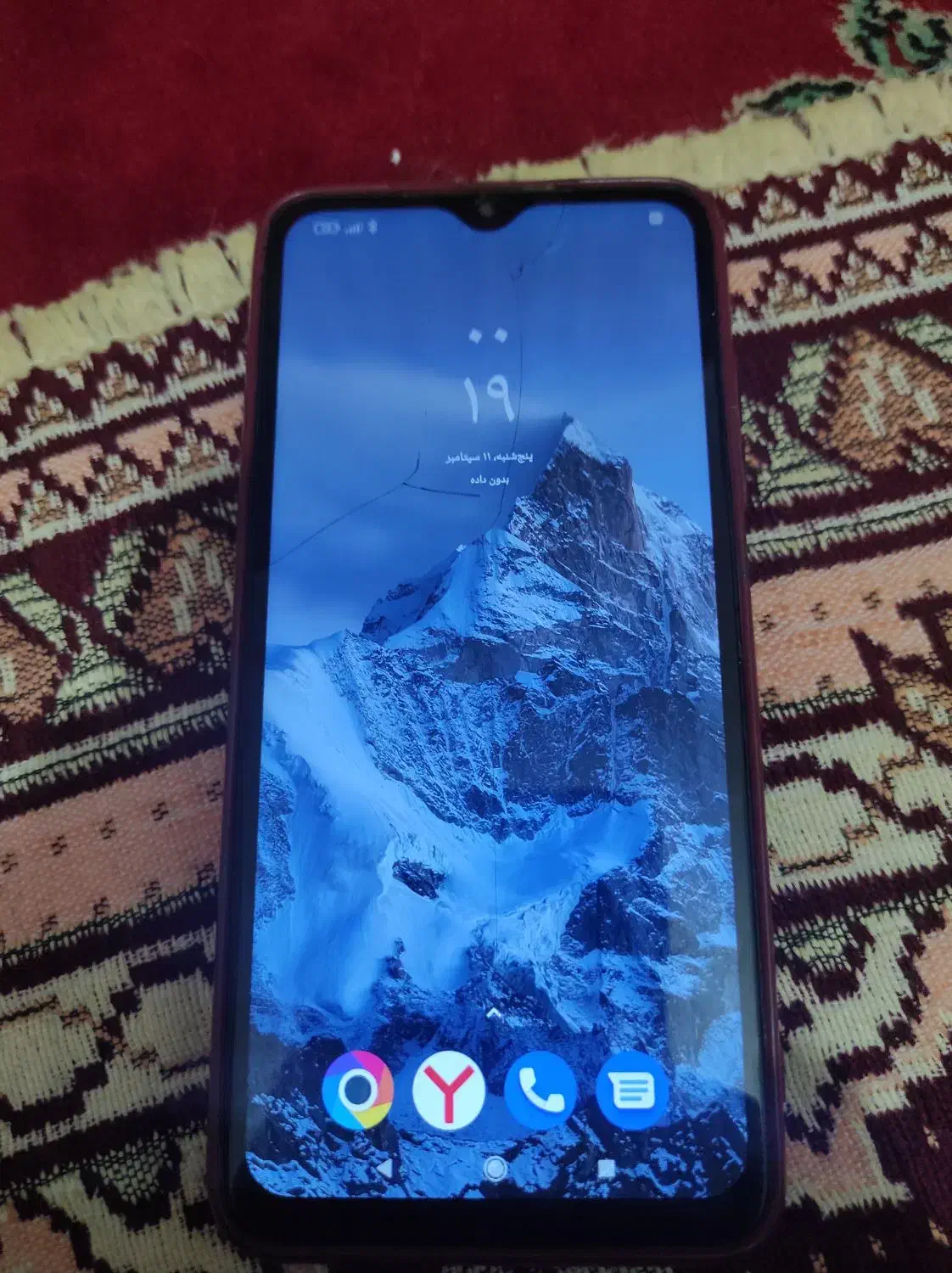 گوشی پوکو ام 3 صفحه شکسته ولی کار میکنه|موبایل|سیرجان, |دیوار