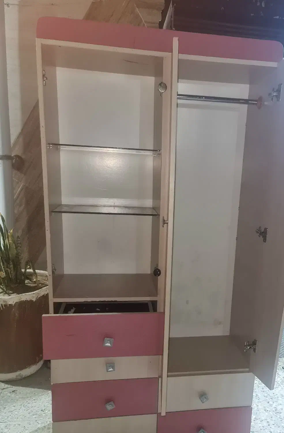 ...کمد|جاکفشی، کمد، دراور|دوگنبدان, |دیوار